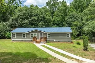 274 E Wright St, Winder, GA 30680 - Photo 2