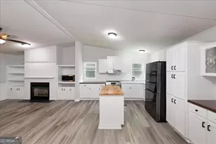 274 E Wright St, Winder, GA 30680 - Photo 10