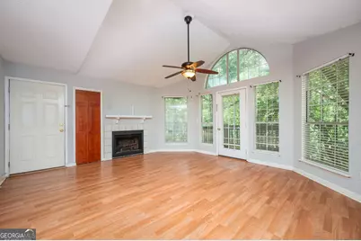 915 Wentworth Court, Johns Creek, GA 30022 - Photo 4