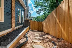 1513 Whitehead Bluff NW, Atlanta, GA 30318 - Photo 46