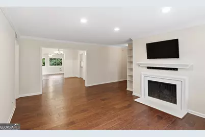 53 Chaumont Square NW, Atlanta, GA 30327 - Photo 6