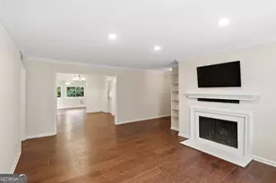53 Chaumont Square NW, Atlanta, GA 30327 - Photo 6