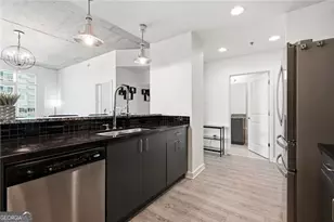 250 Pharr Rd NE, Atlanta, GA 30305 - Photo 12