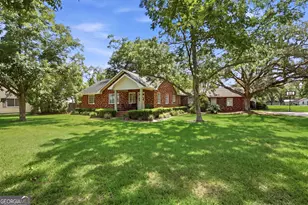 513 N Caswell St, Glennville, GA 30427 - Photo 2