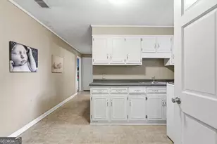 513 N Caswell St, Glennville, GA 30427 - Photo 24