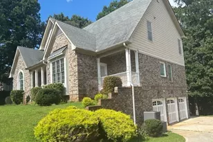 5621 Shamrock Ln, Douglasville, GA 30135 - Photo 2