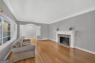 5274 Powers Ferry Rd NW, Sandy Springs, GA 30327 - Photo 8