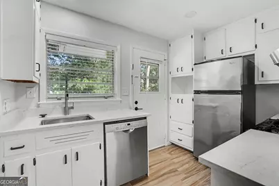 3535 Roswell Road NE #E2, Atlanta, GA 30305 - Photo 6
