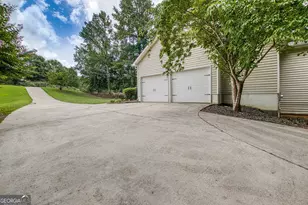 28 Pecan Lake Ct, Sharpsburg, GA 30277 - Photo 4