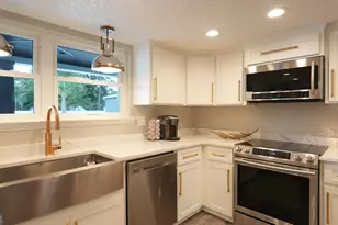 712 Old Waynesville Rd, Jesup, GA 31546 - Photo 10