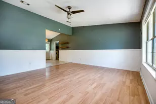 1076 Desert Shield St, Hinesville, GA 31313 - Photo 8