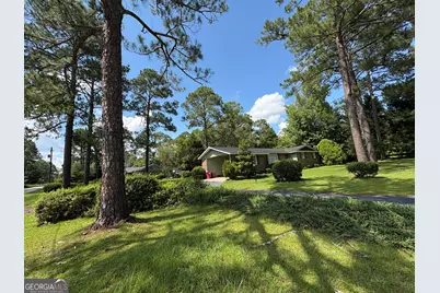 1340 5th Avenue, Eastman, GA 31023 - Photo 4