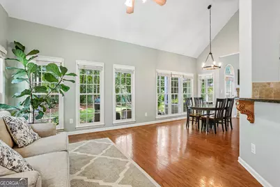 77 Greenview Drive, Newnan, GA 30265 - Photo 8