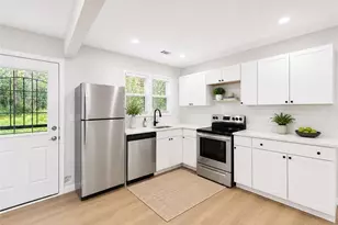 1639 Bridgeport Dr NW, Atlanta, GA 30318 - Photo 8