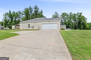 141 N Meadows Ridge Dr, Grantville, GA 30220 - Photo 30