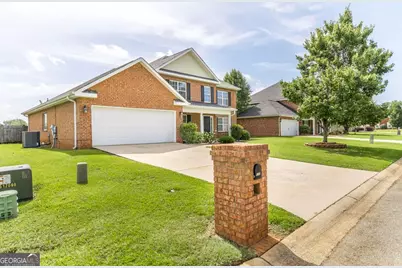 206 Staffordshire Avenue, Warner Robins, GA 31088 - Photo 2