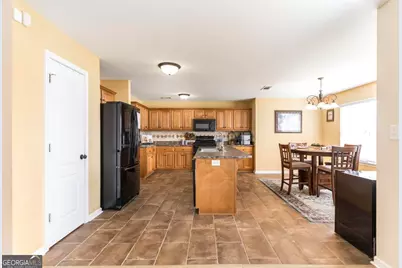 206 Staffordshire Avenue, Warner Robins, GA 31088 - Photo 12