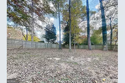 6898 Fox Hunt Circle W, Douglasville, GA 30135 - Photo 4