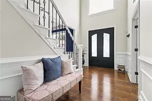1135 Jennifer Oaks Dr, Alpharetta, GA 30004 - Photo 2
