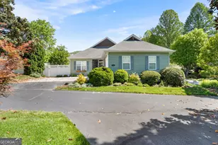 419 Long View Cir, Hiawassee, GA 30546 - Photo 2
