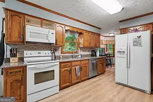 7649 Ciboney Dr, Jonesboro, GA 30236 - Photo 16