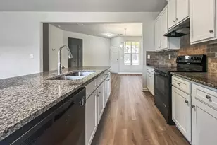 196 Daisy Cir, McDonough, GA 30252 - Photo 6