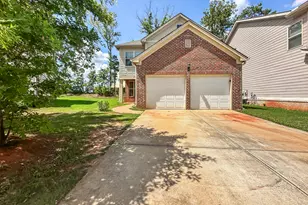 196 Daisy Cir, McDonough, GA 30252 - Photo 2