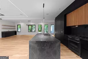 1666 S Gordon St SW, Atlanta, GA 30310 - Photo 22