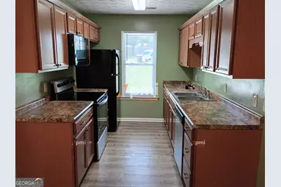 2 Pelham Court, Grantville, GA 30220 - Photo 2
