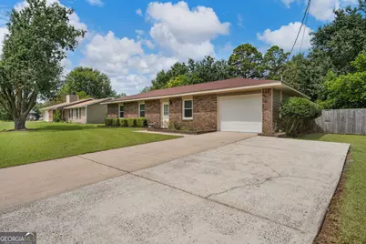 103 Fairfield Court, Warner Robins, GA 31093 - Photo 2