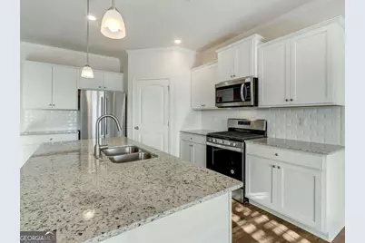 7019 Blackbird Court, Flowery Branch, GA 30542 - Photo 12