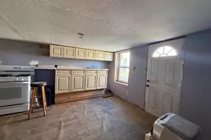 417 N Wilkinson St, Milledgeville, GA 31061 - Photo 2