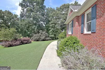 205 Hedgewick Way, Tyrone, GA 30290 - Photo 8