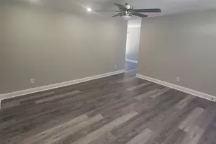 253 Deerfield Dr, Jonesboro, GA 30238 - Photo 2