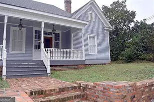 203 N Washington Ave, Eatonton, GA 31024 - Photo 1