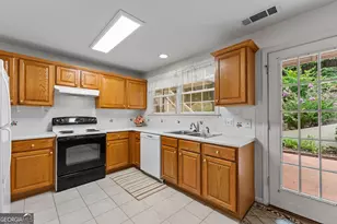 2910 Arbor Creek Ln, Doraville, GA 30340 - Photo 6
