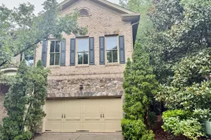 3044 Stone Gate Dr NE, Atlanta, GA 30324 - Photo 2