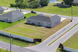 686 Lakeside Cir, Baxley, GA 31513 - Photo 6