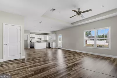 686 Lakeside Circle, Baxley, GA 31513 - Photo 10
