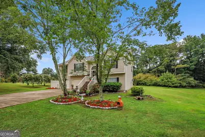 401 Nicole Court, Winder, GA 30680 - Photo 2