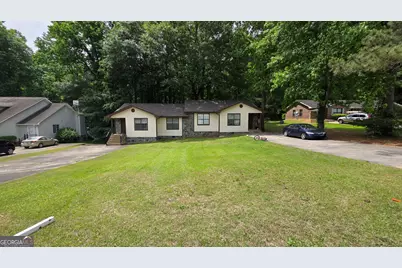 215 Handley Court, Tyrone, GA 30290 - Photo 2
