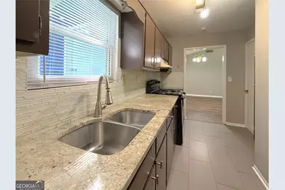 813 Post Oak Circle, Lawrenceville, GA 30046 - Photo 10