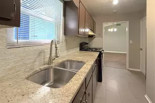 813 Post Oak Cir, Lawrenceville, GA 30046 - Photo 10
