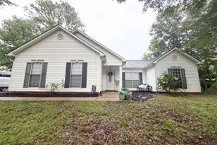 300 Edgemont Dr, Lagrange, GA 30240 - Photo 1