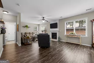 77 Lakeshore Pkwy, Newnan, GA 30263 - Photo 6