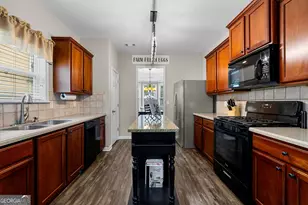 77 Lakeshore Pkwy, Newnan, GA 30263 - Photo 16