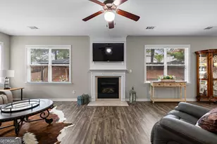 77 Lakeshore Pkwy, Newnan, GA 30263 - Photo 8