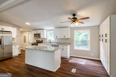 128 Placid Cove Drive, Hartwell, GA 30643 - Photo 2