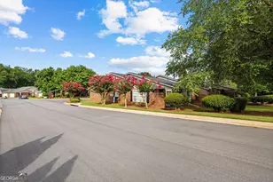 180 Monmouth Dr, Fayetteville, GA 30214 - Photo 6