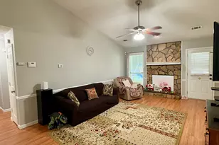 7651 Antebellum Ln, Riverdale, GA 30274 - Photo 4